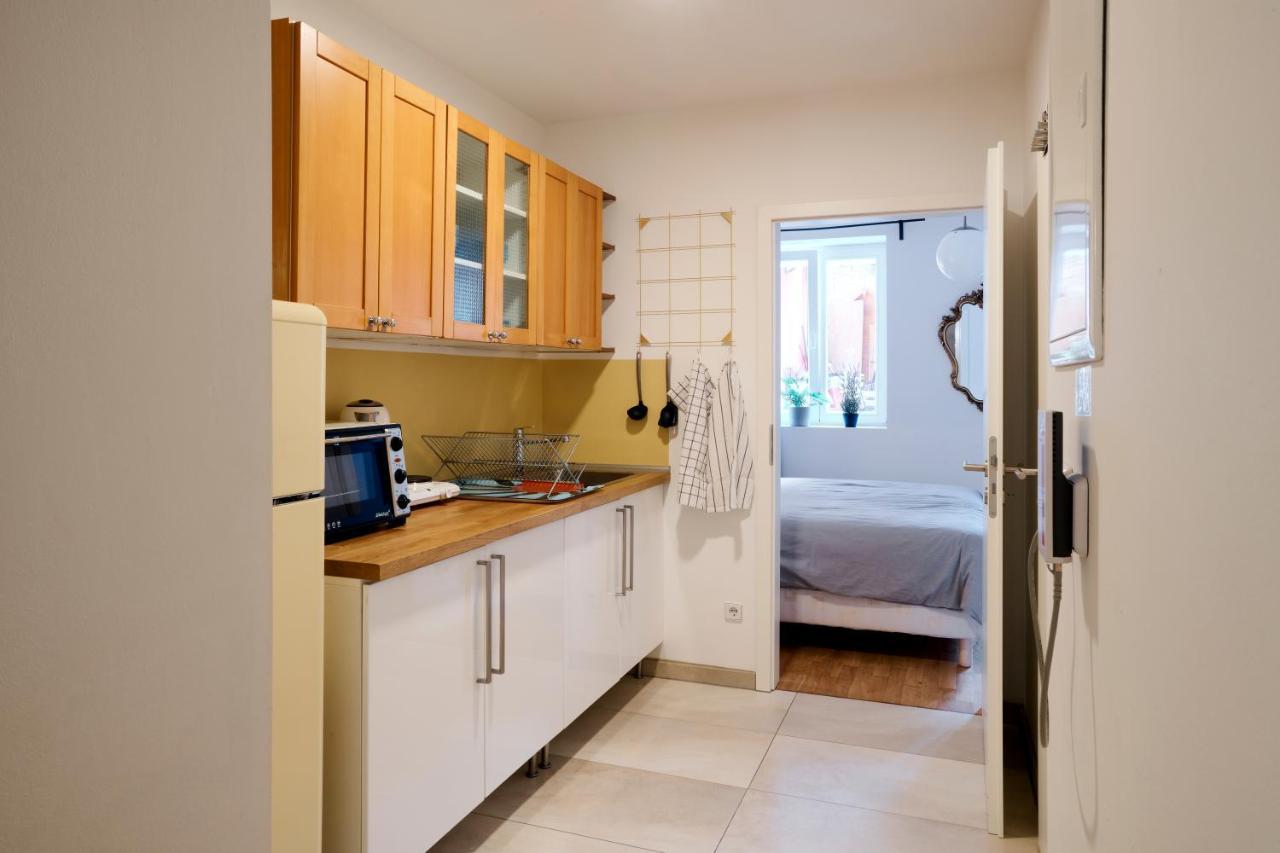 Beautiful Park Apartment For 4 Guests Berlín Exterior foto