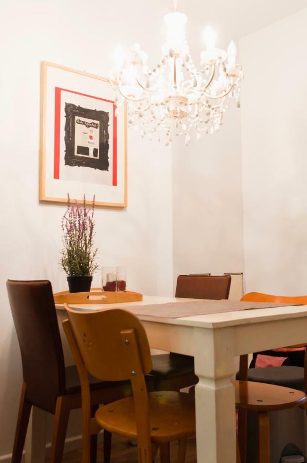 Beautiful Park Apartment For 4 Guests Berlín Exterior foto